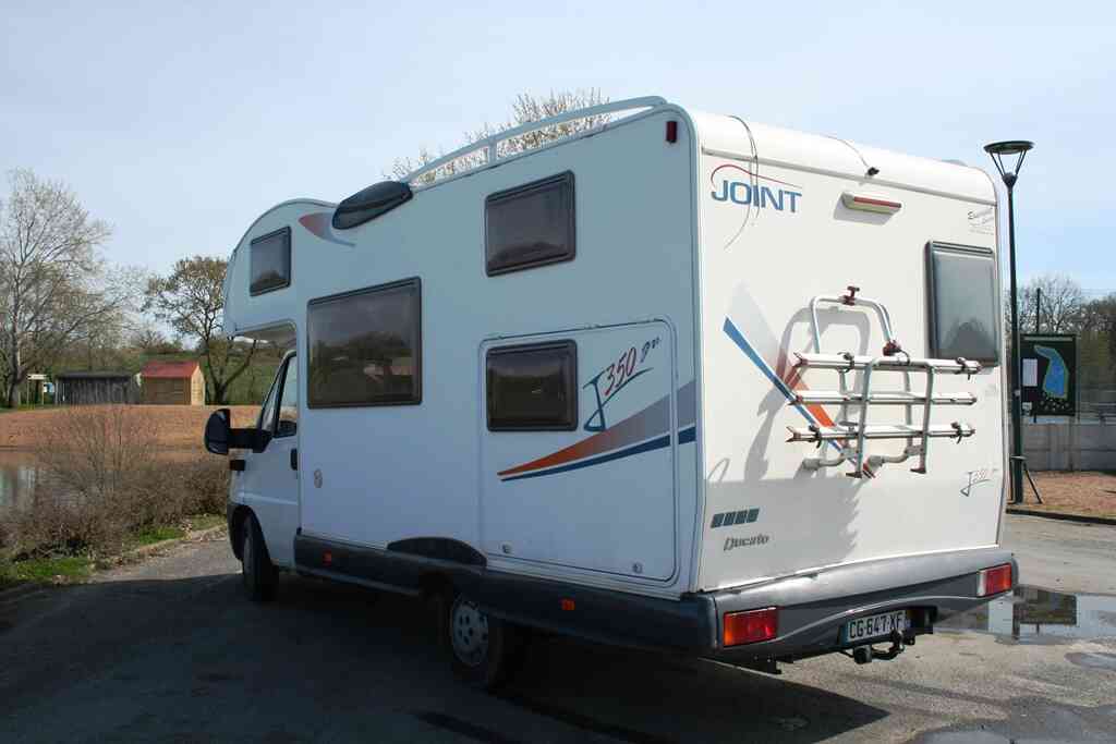 camping-car JOINT J 350  extérieur / arrière