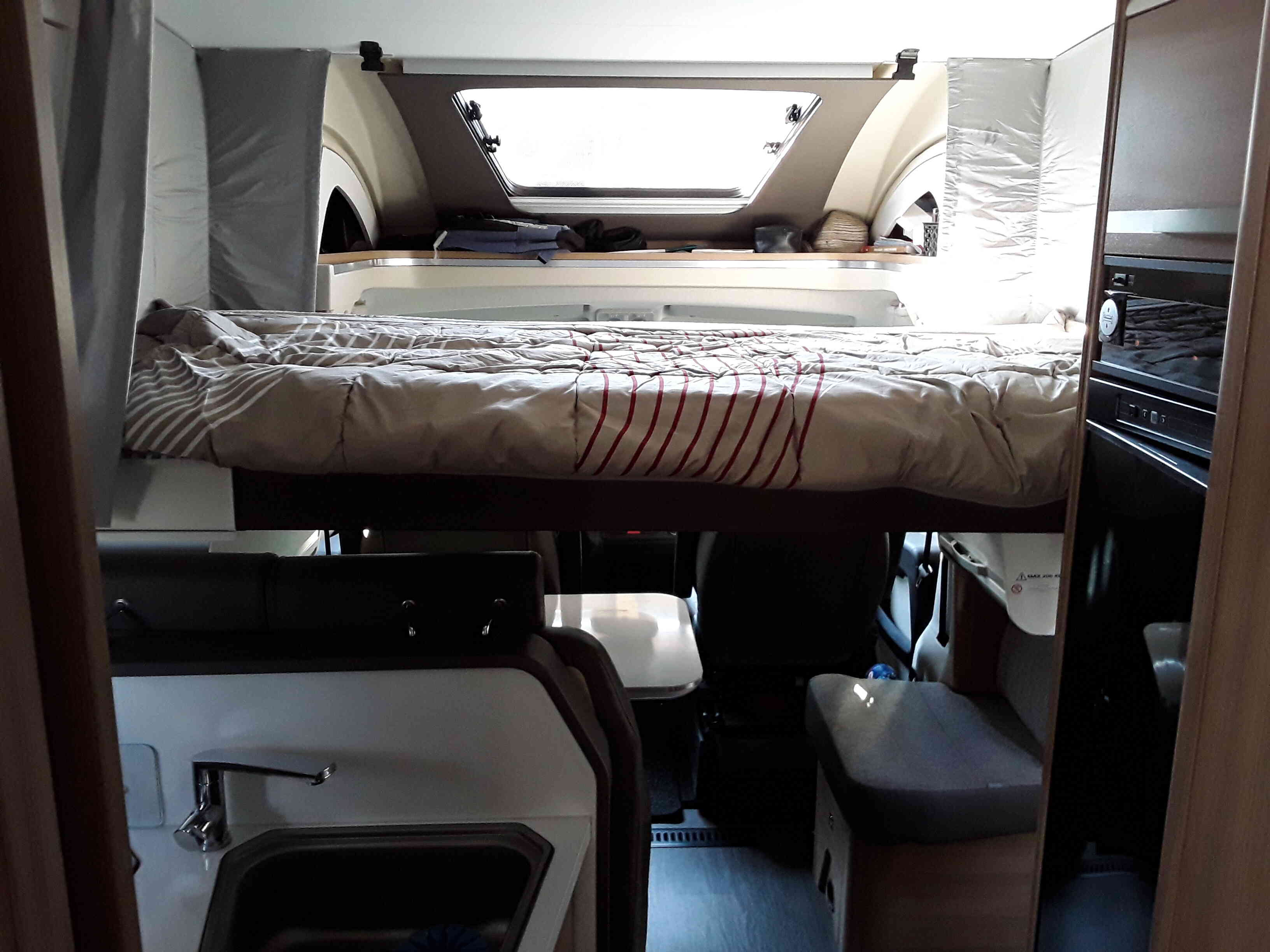 camping-car ADRIA MATRIX AXESS 600 SC   intérieur / autre couchage