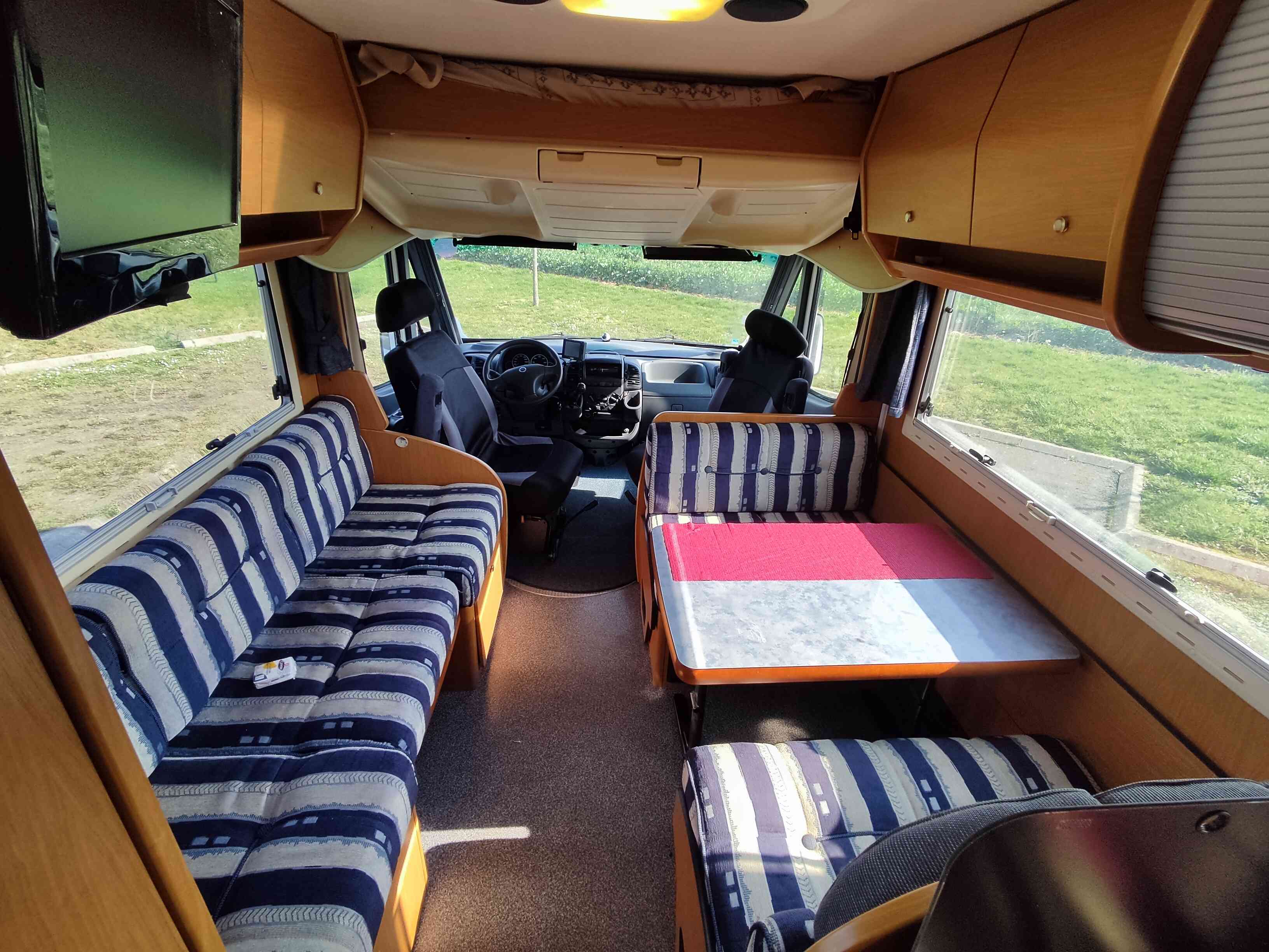 camping-car LAIKA ECOVIP H710  intérieur / coin salon