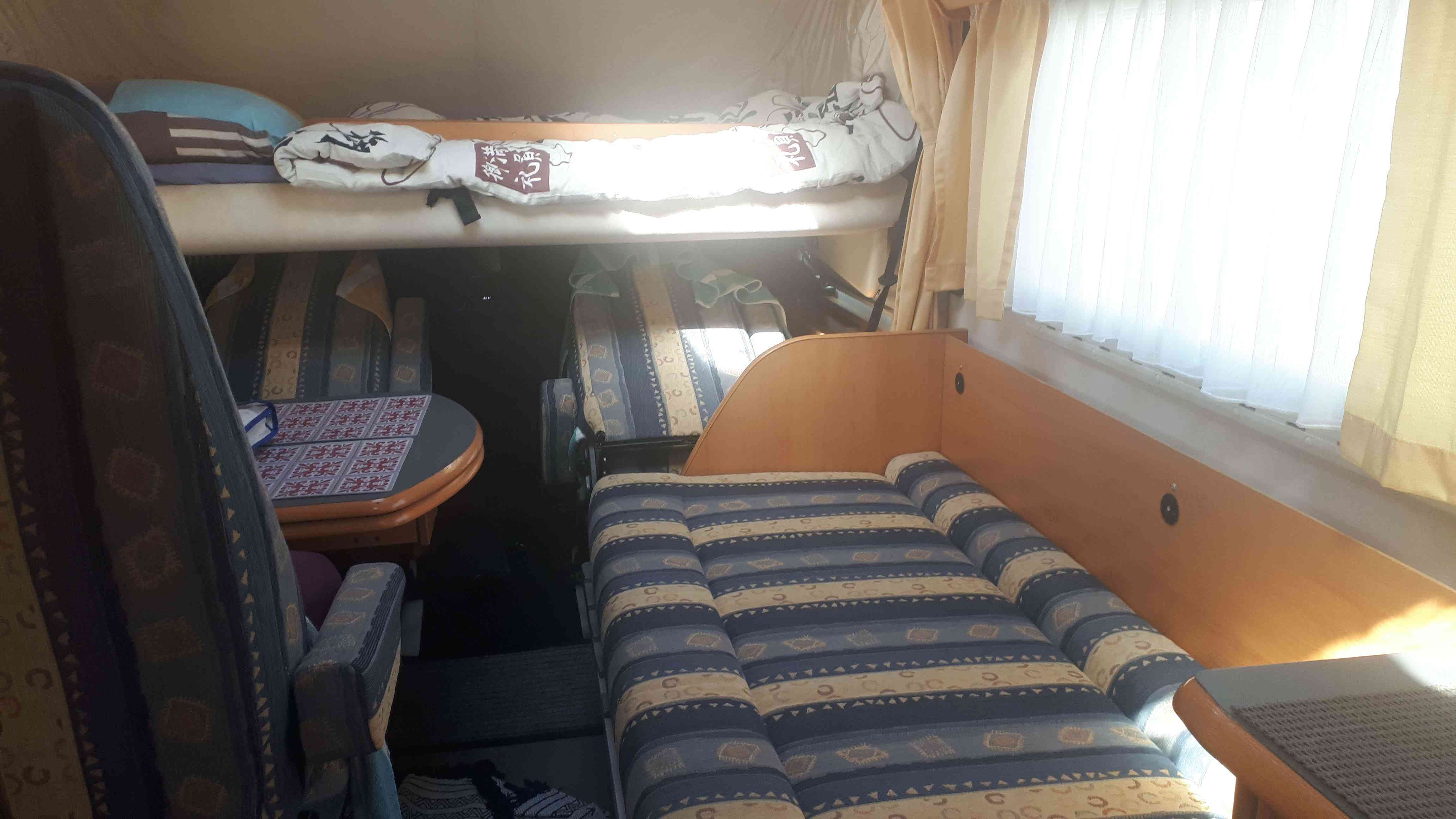 camping-car HYMER B 584 CLASSIC  intérieur / autre couchage