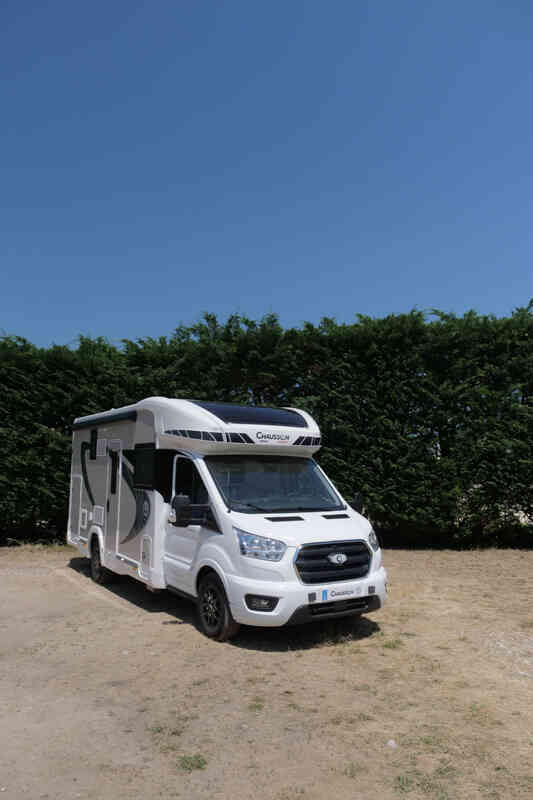 camping-car CHAUSSON Ford   extérieur / arrière