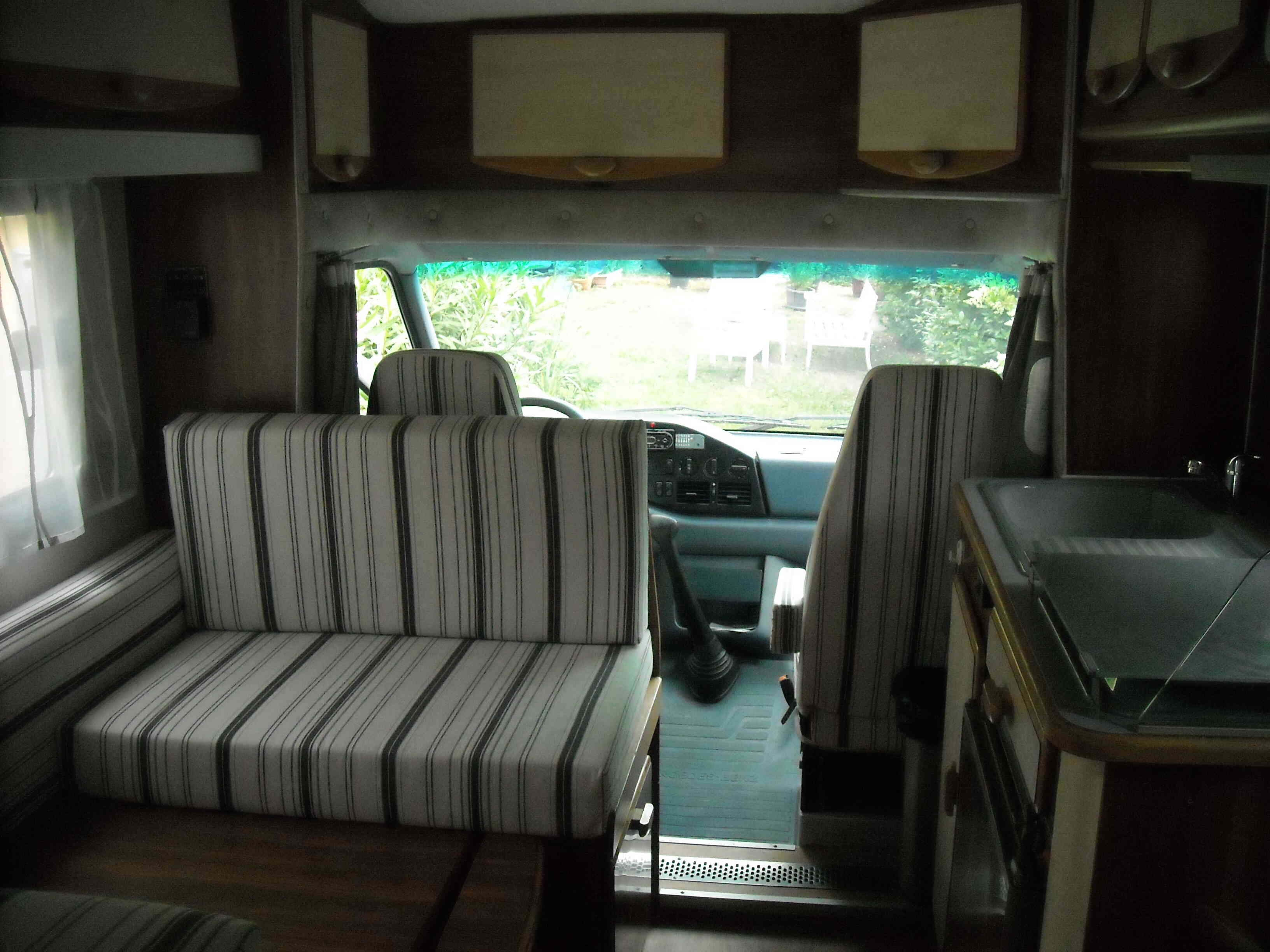camping-car AUTOSTAR SPRINTER ATHENOR 312  intérieur / coin salon