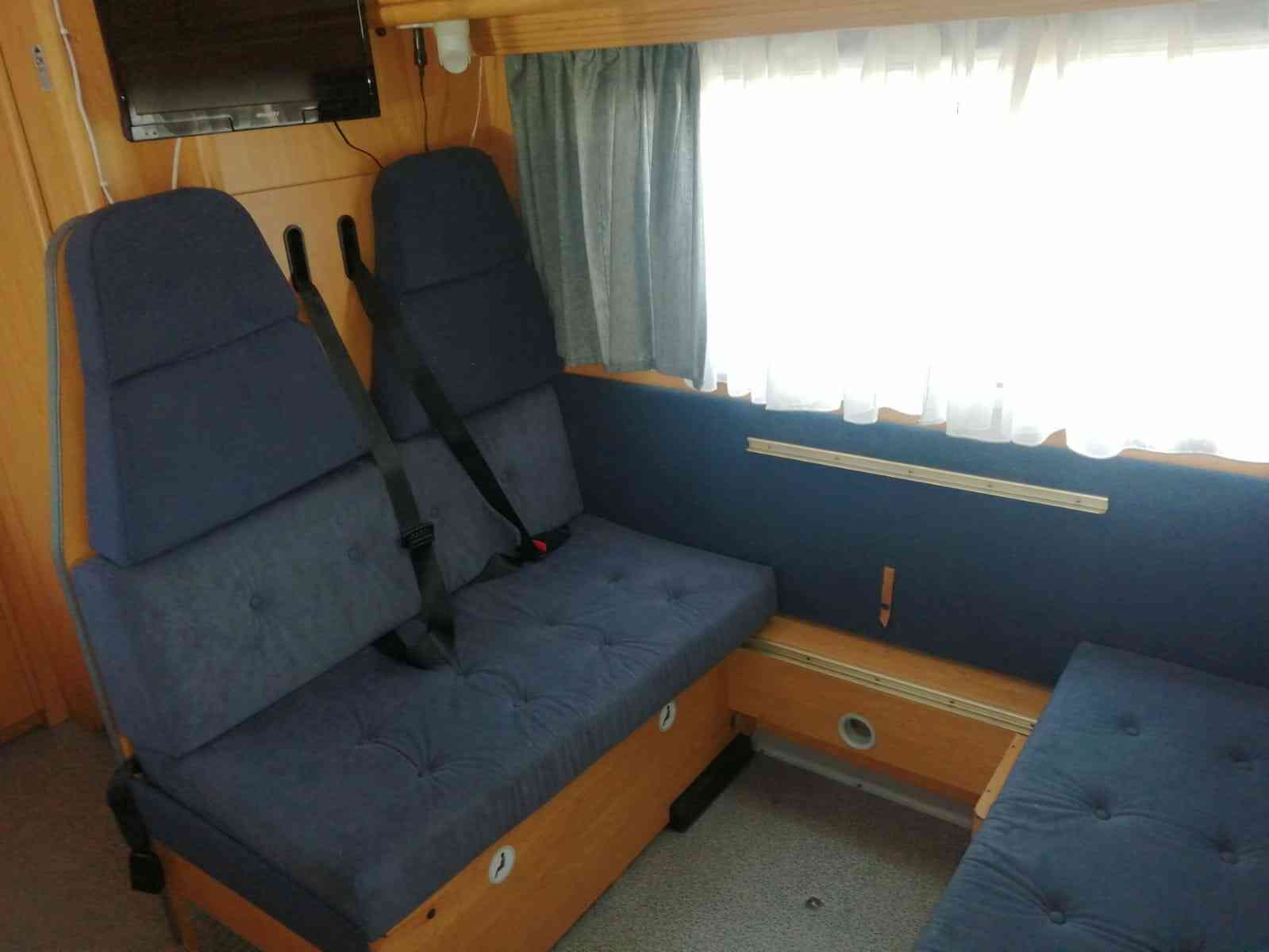 camping-car Fiat ESPRIT RT 6844 GLOBETTROTEUR   intérieur / coin salon