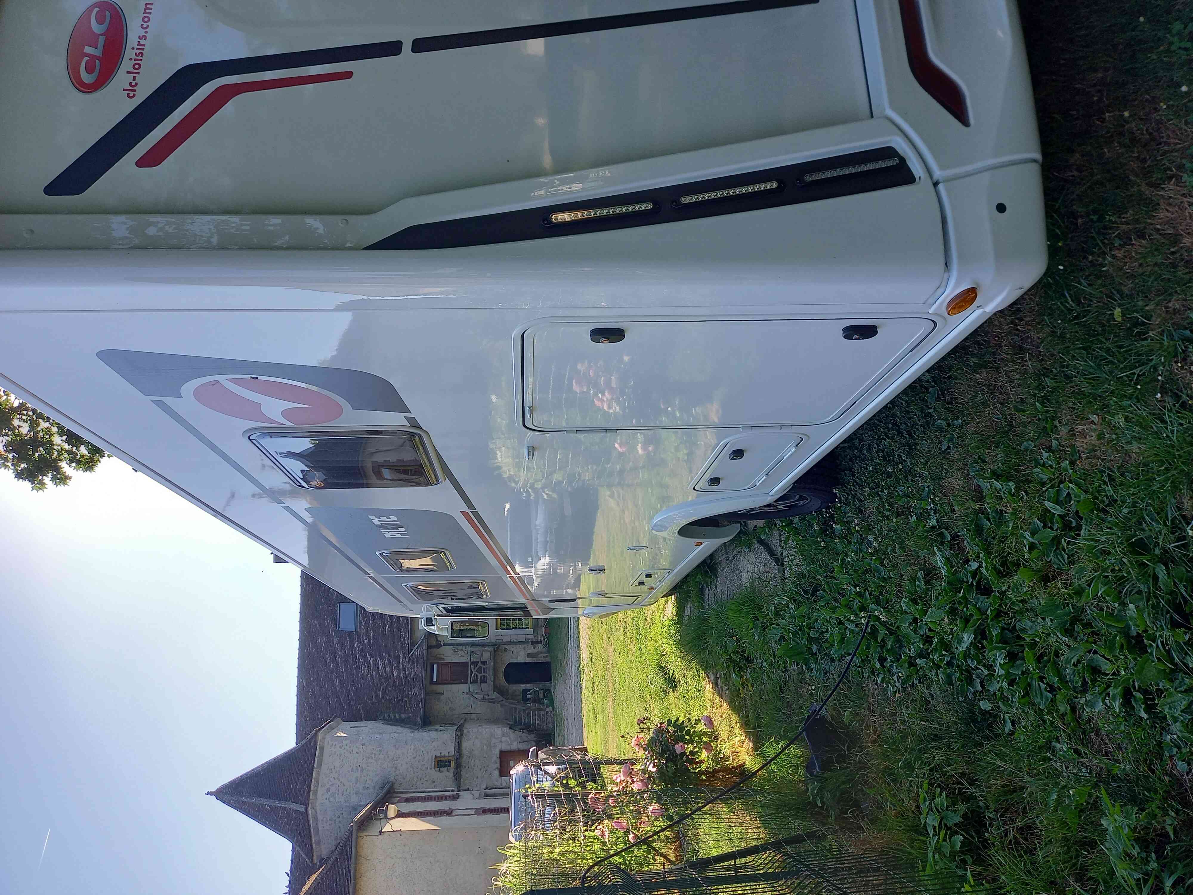 camping-car  PILOTE G 741 FC EVIDENCE  extérieur / latéral droit