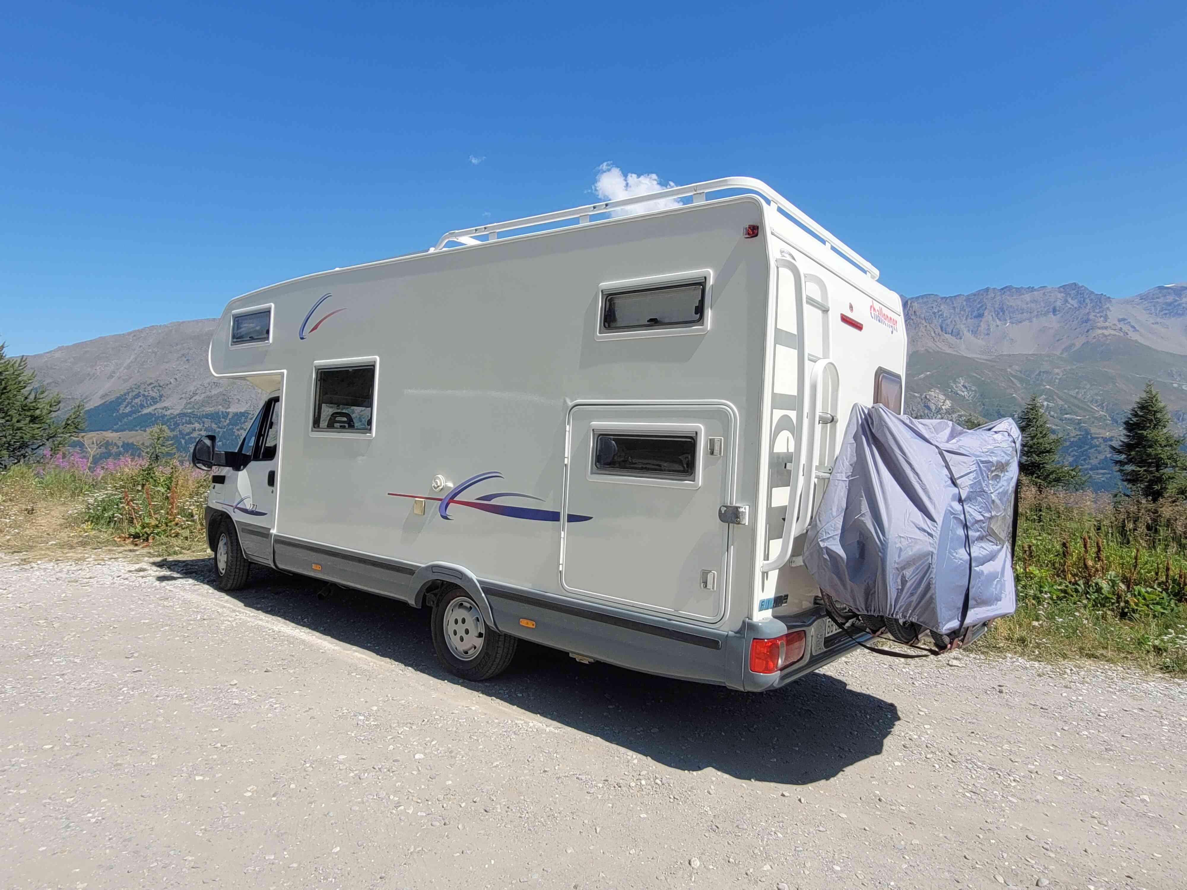 camping-car CHALLENGER Fiat  extérieur / arrière