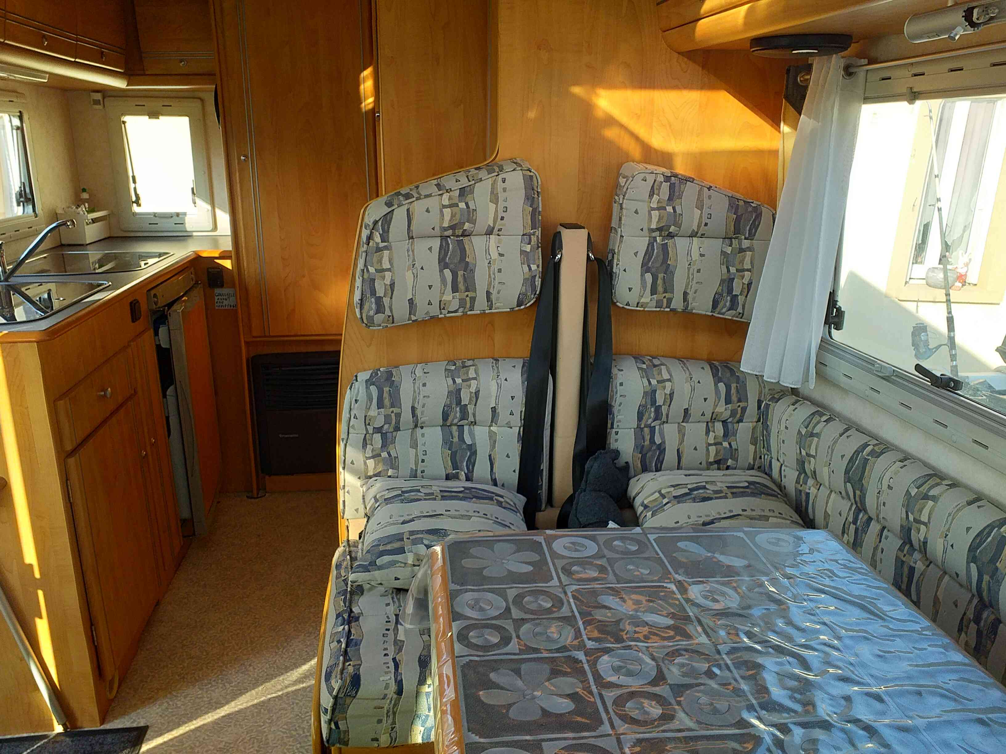 camping-car BAVARIA 606  intérieur / autre couchage