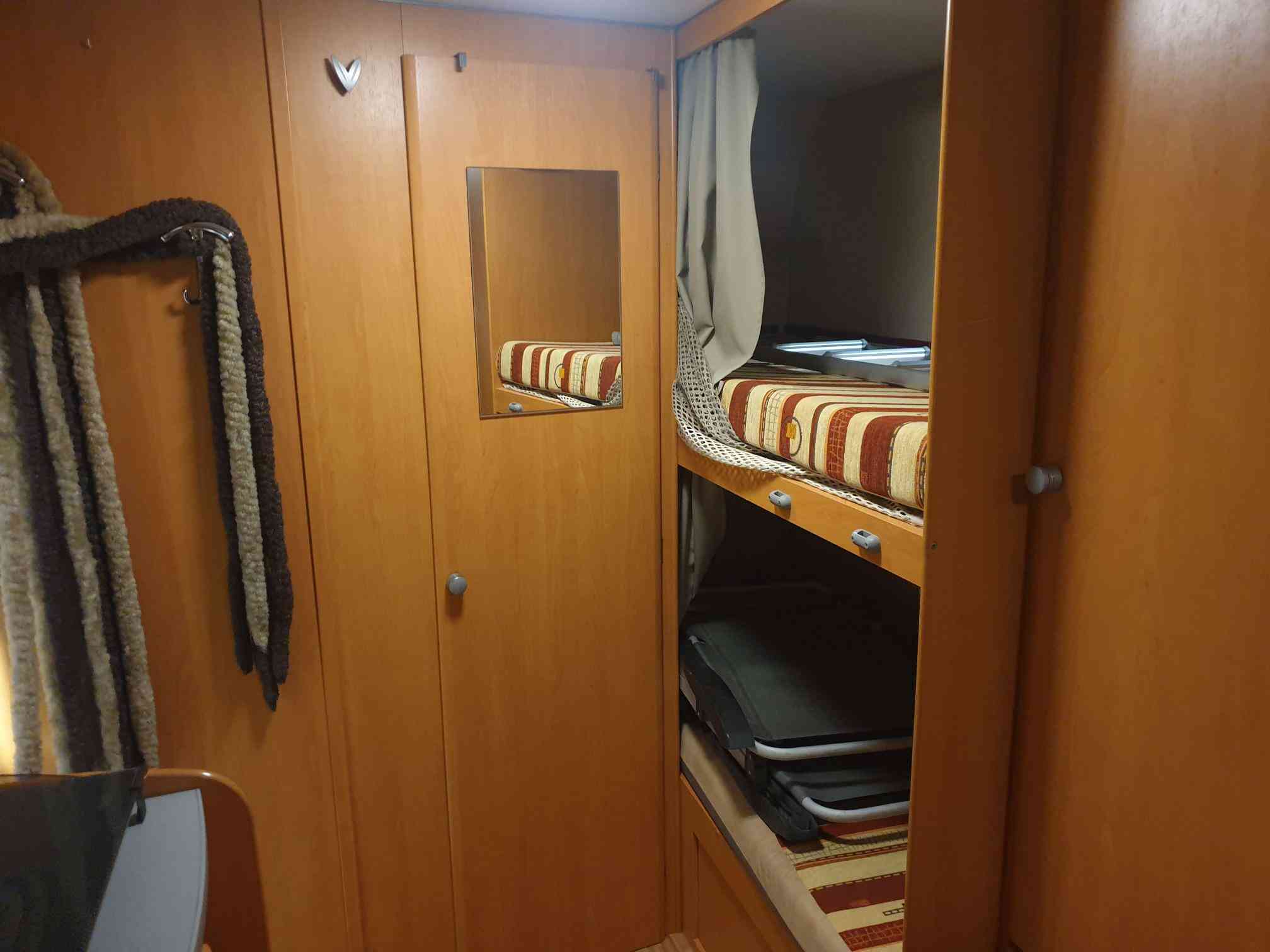 camping-car CI ELLIOT 40 MAXI  intérieur / autre couchage