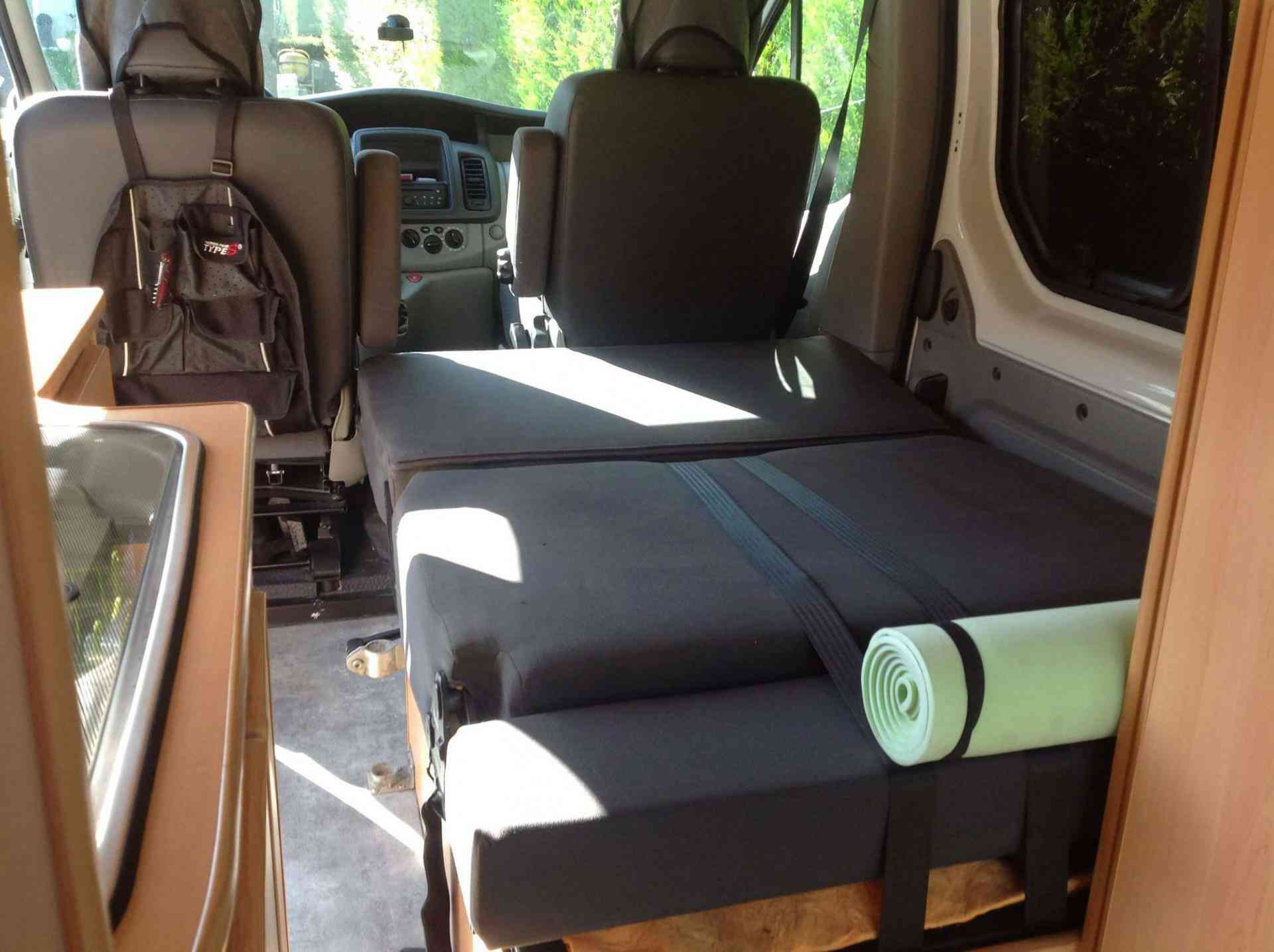 camping-car RENAULT  TRAFIC AMENAGE TOIT RELEVABLE 
