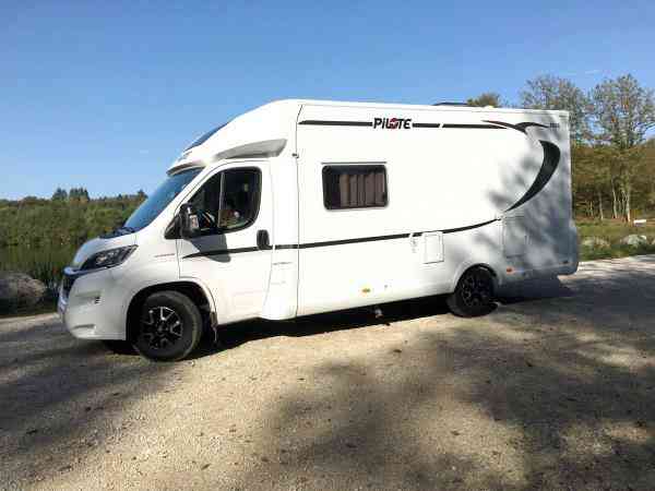 camping-car PILOTE PACIFIC P 696 S 